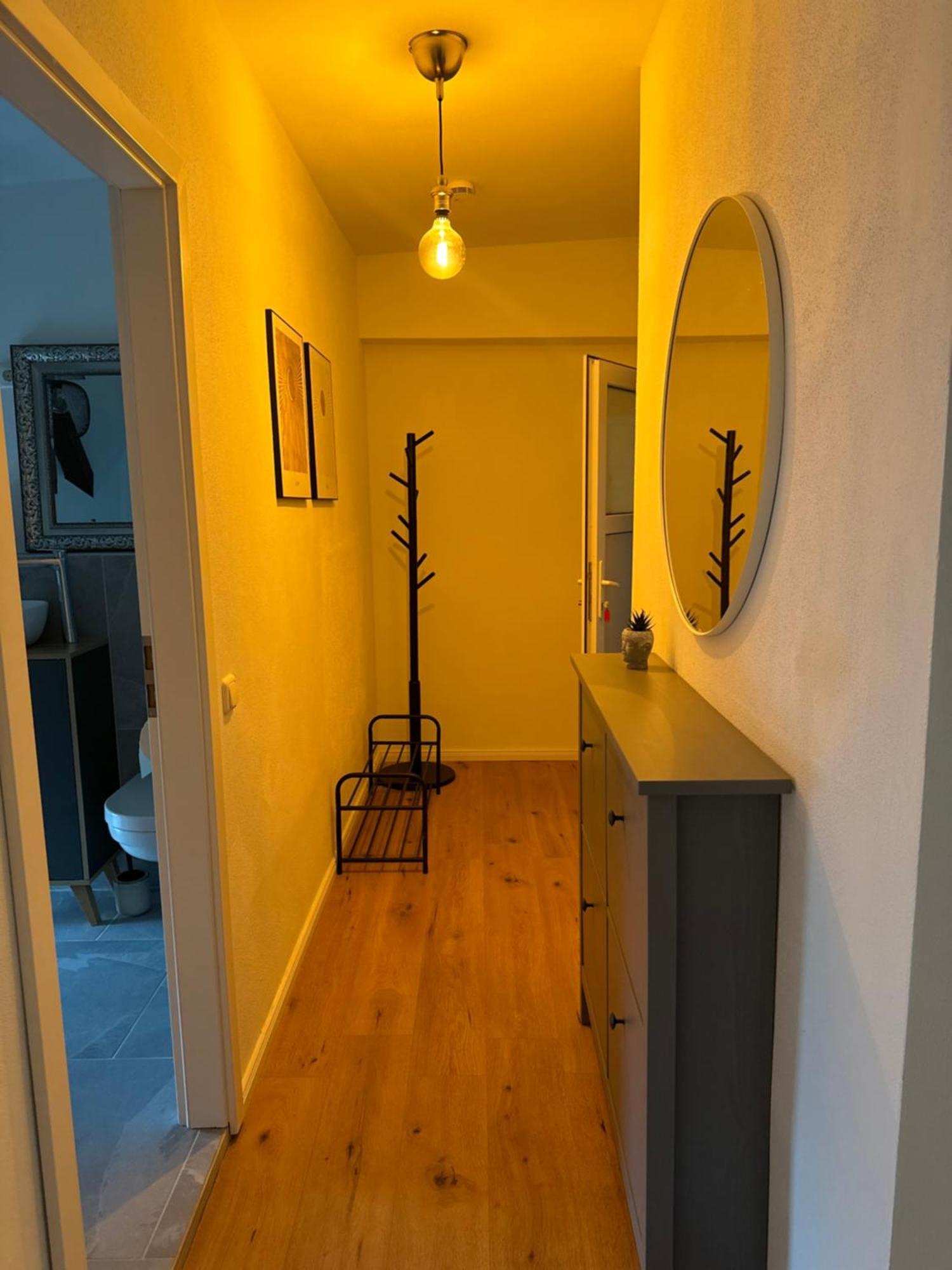 Appartement "Nina"Im Dachgeschoss, Inklusive Parkplatz Halle  Dış mekan fotoğraf